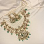 Necklace set with mint beads