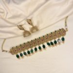 Choker set with green earrings