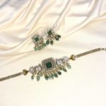 Simple choker set with earrings