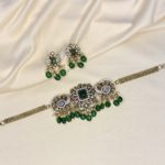 Simple choker set with earrings