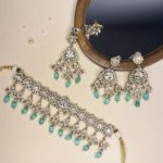 Lightblue choker set with hanging beads
