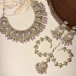 Lila necklace set with earrings