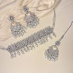 Choker set with earrings