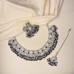 Black necklace set with earrings